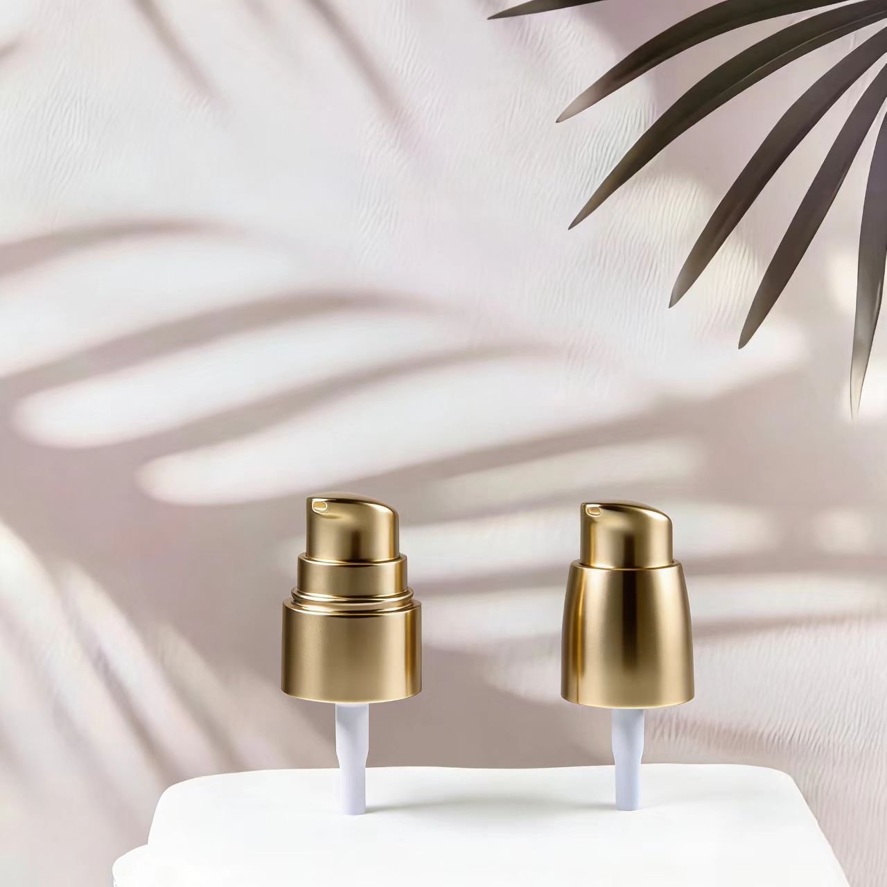 自拍泵头金 ai | cosmetic packaging, skincare packaging, pump bottle, lotion bottle, serum bottle, cosmetic container, empty b