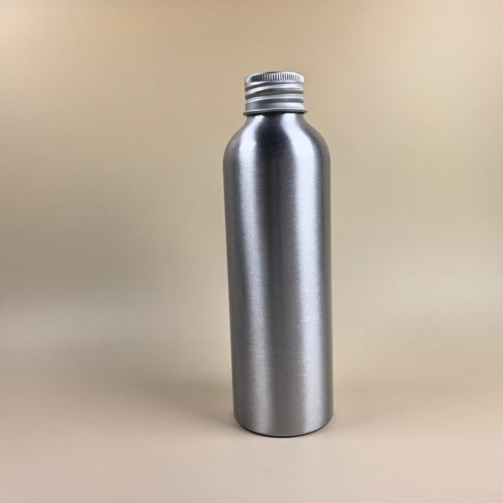 Cosmetic packaging product image