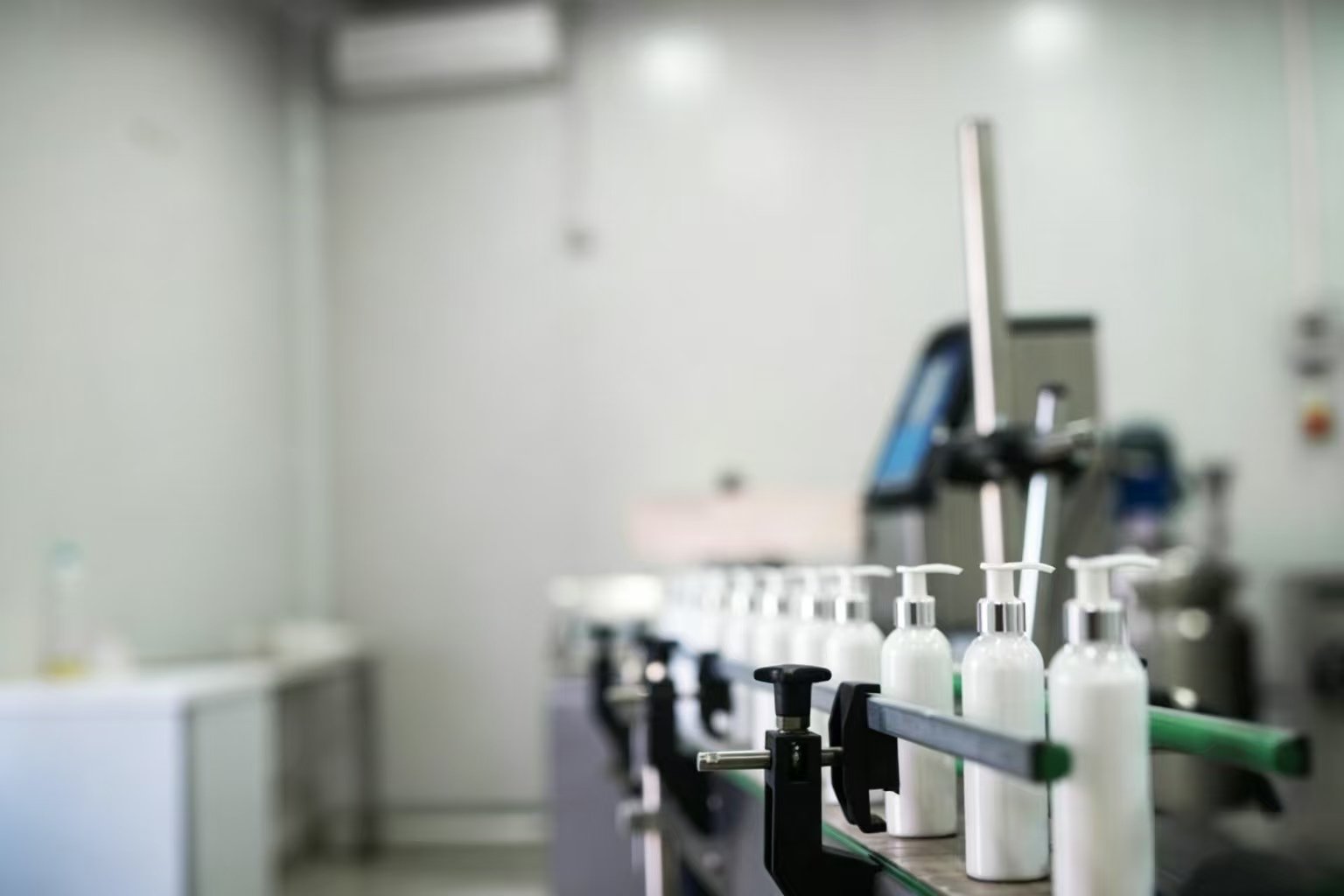 Cosmetic packaging product image