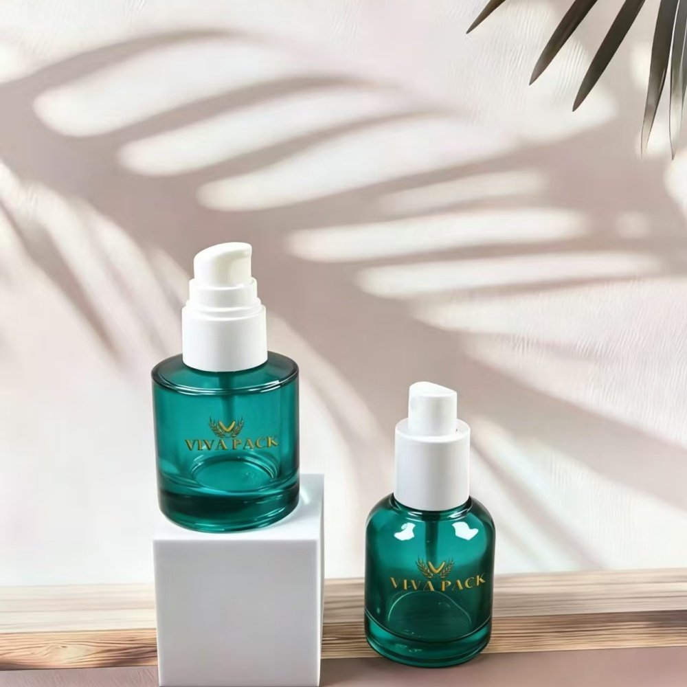 Cosmetic packaging product image