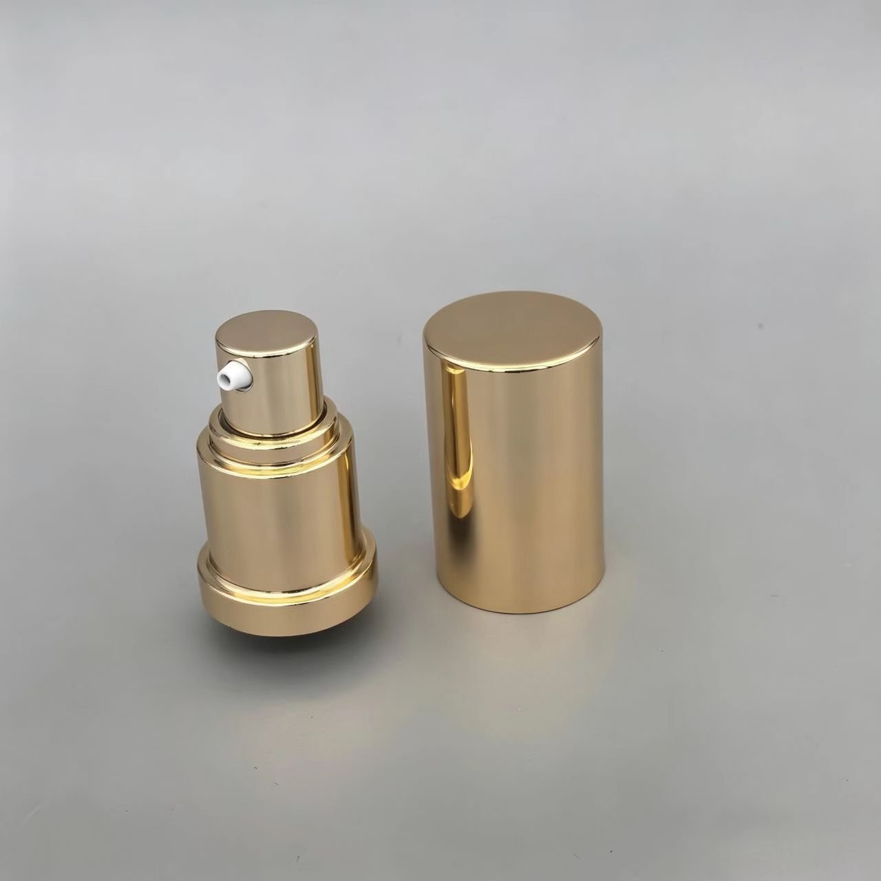 Cosmetic packaging product image