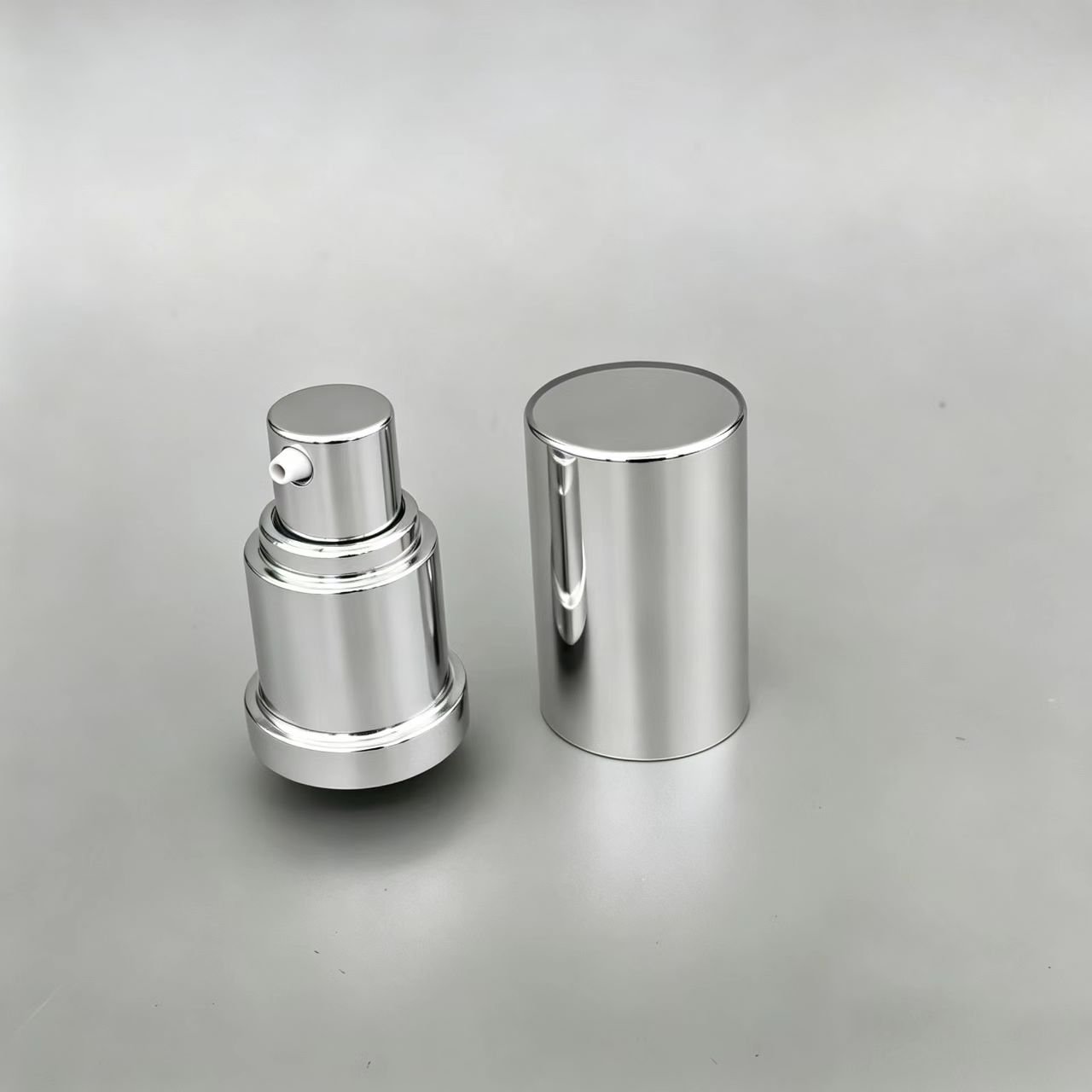 Cosmetic packaging product image