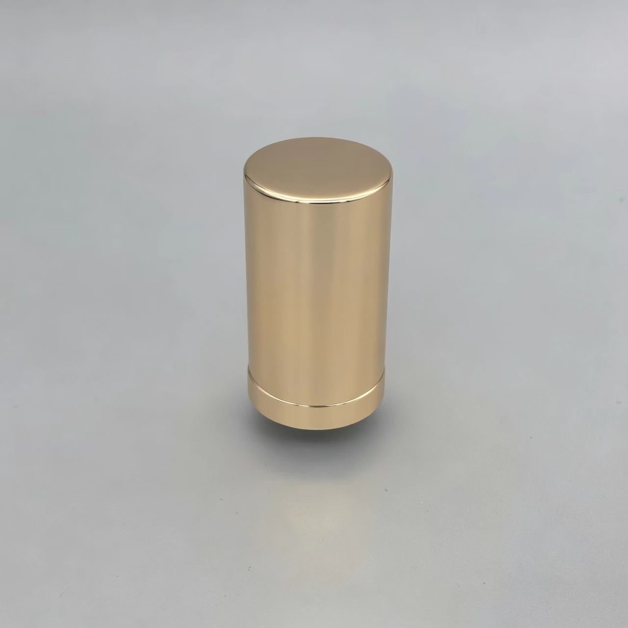 Cosmetic packaging product image
