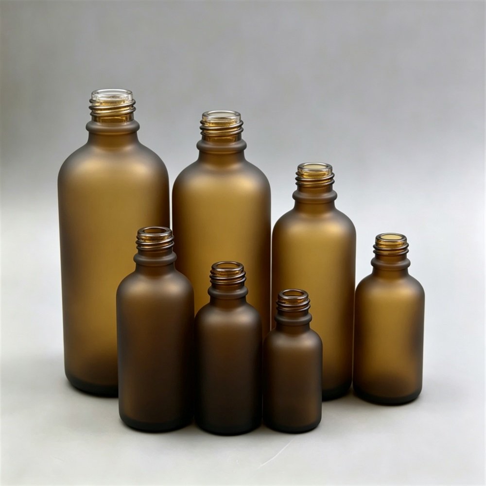 Cosmetic packaging product image